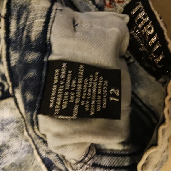 🇺🇲Thrill Denim Shorts Always A Thrill.💙 🎁Size 12 Female,A Fabulous Gift. 🏖 - Picture 6 of 8